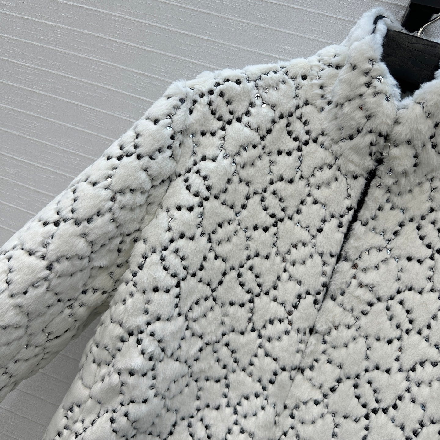 Chan 25fw embroidery fur jacket