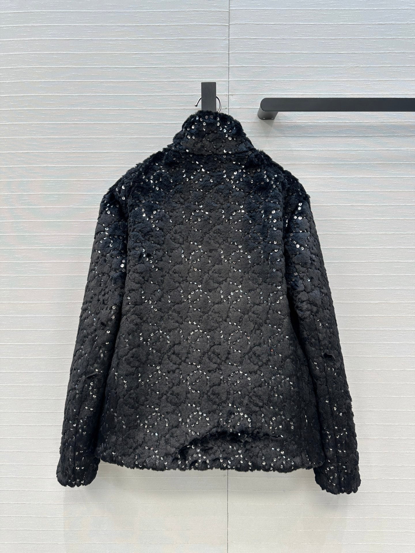 Chan 25fw embroidery fur jacket