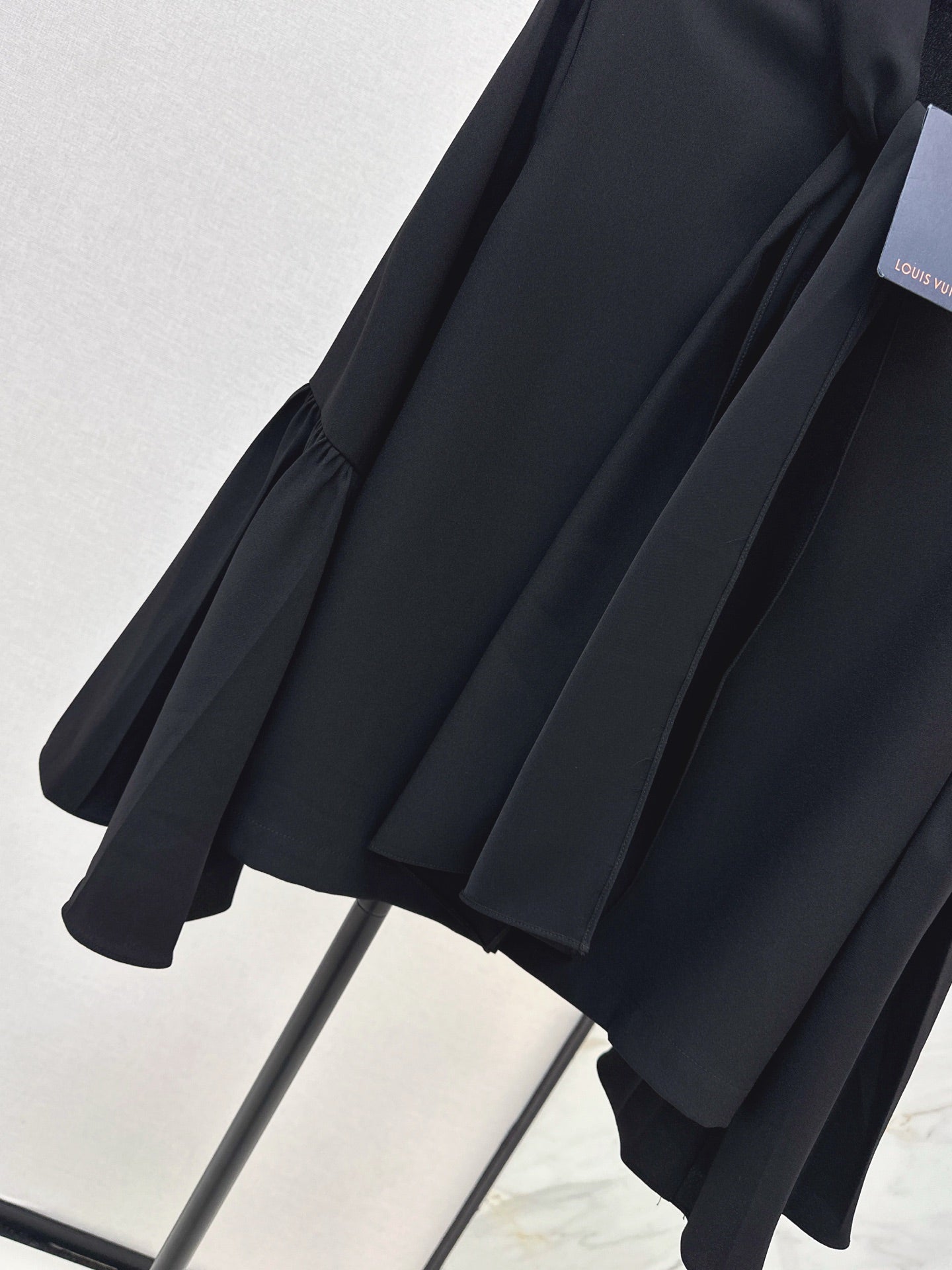 Louis 25fw ribbon flare sleeve shirt