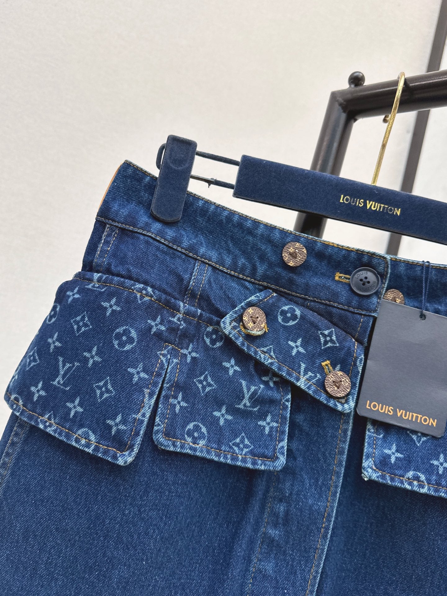 Louis 25fw denim skirt