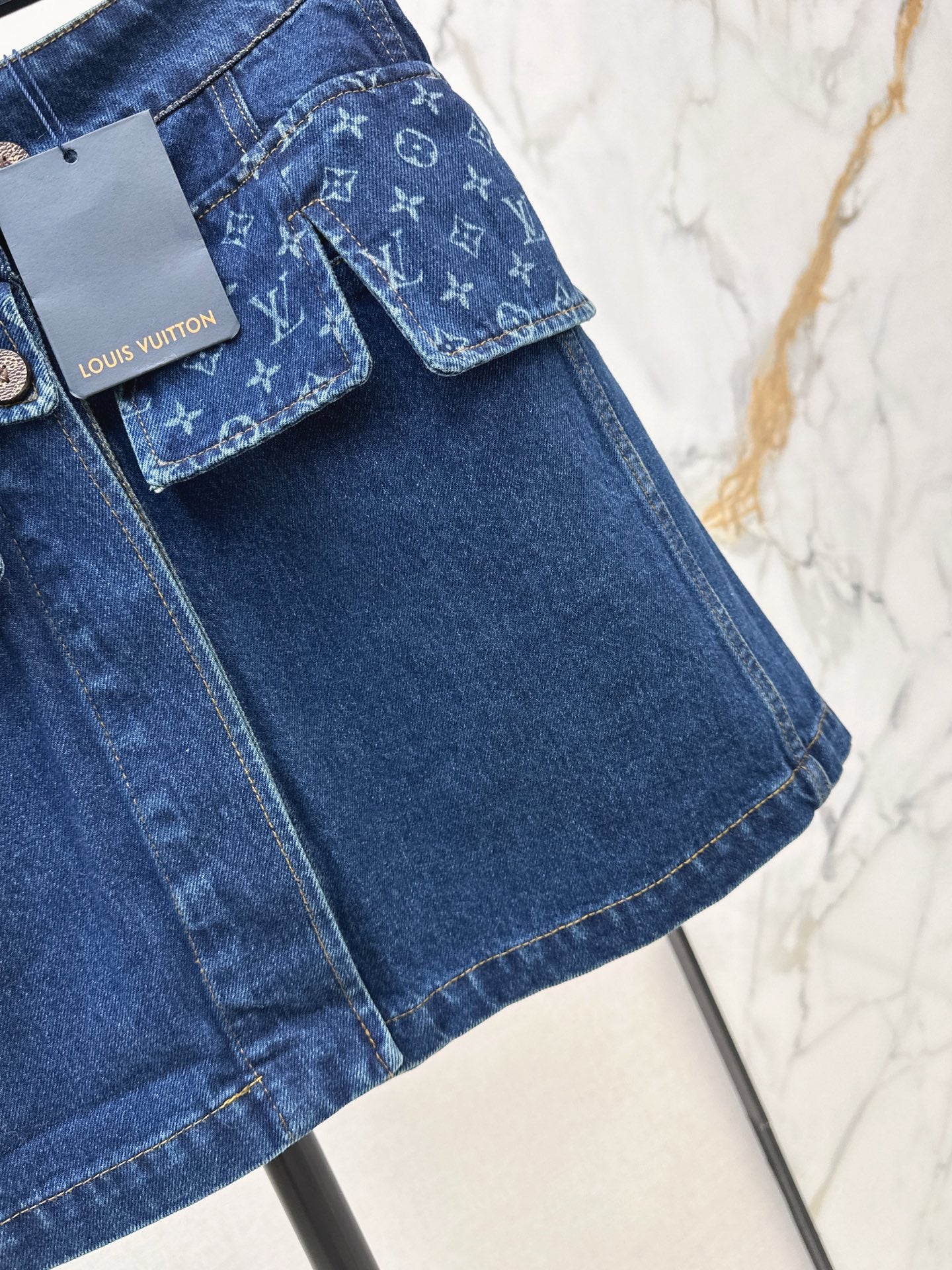 Louis 25fw denim skirt