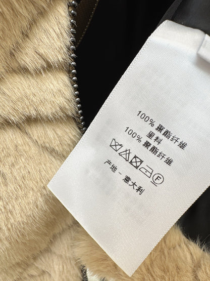 CD 25fw faux fur jacket