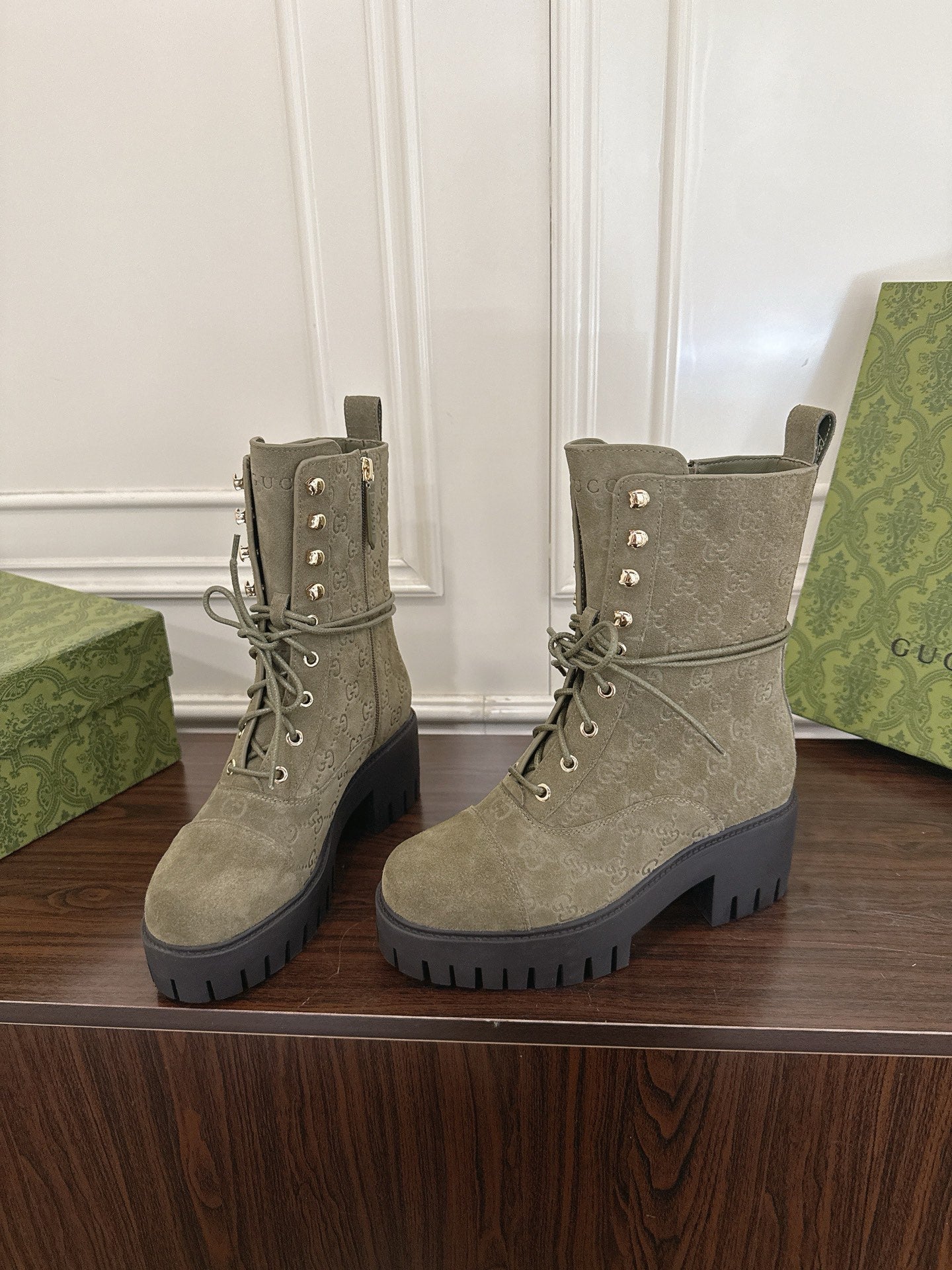 Gucc 25fw ankle boots