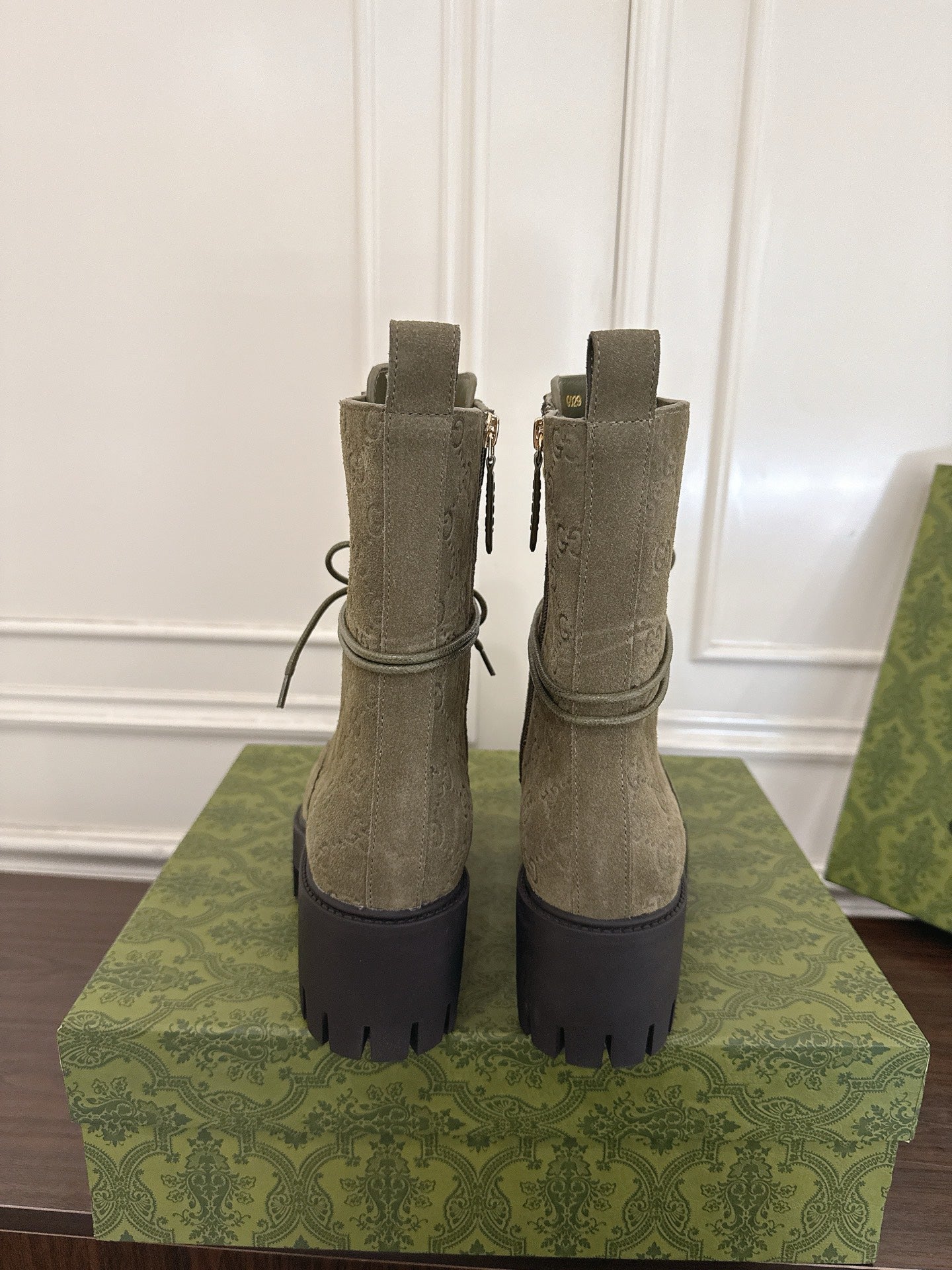 Gucc 25fw ankle boots