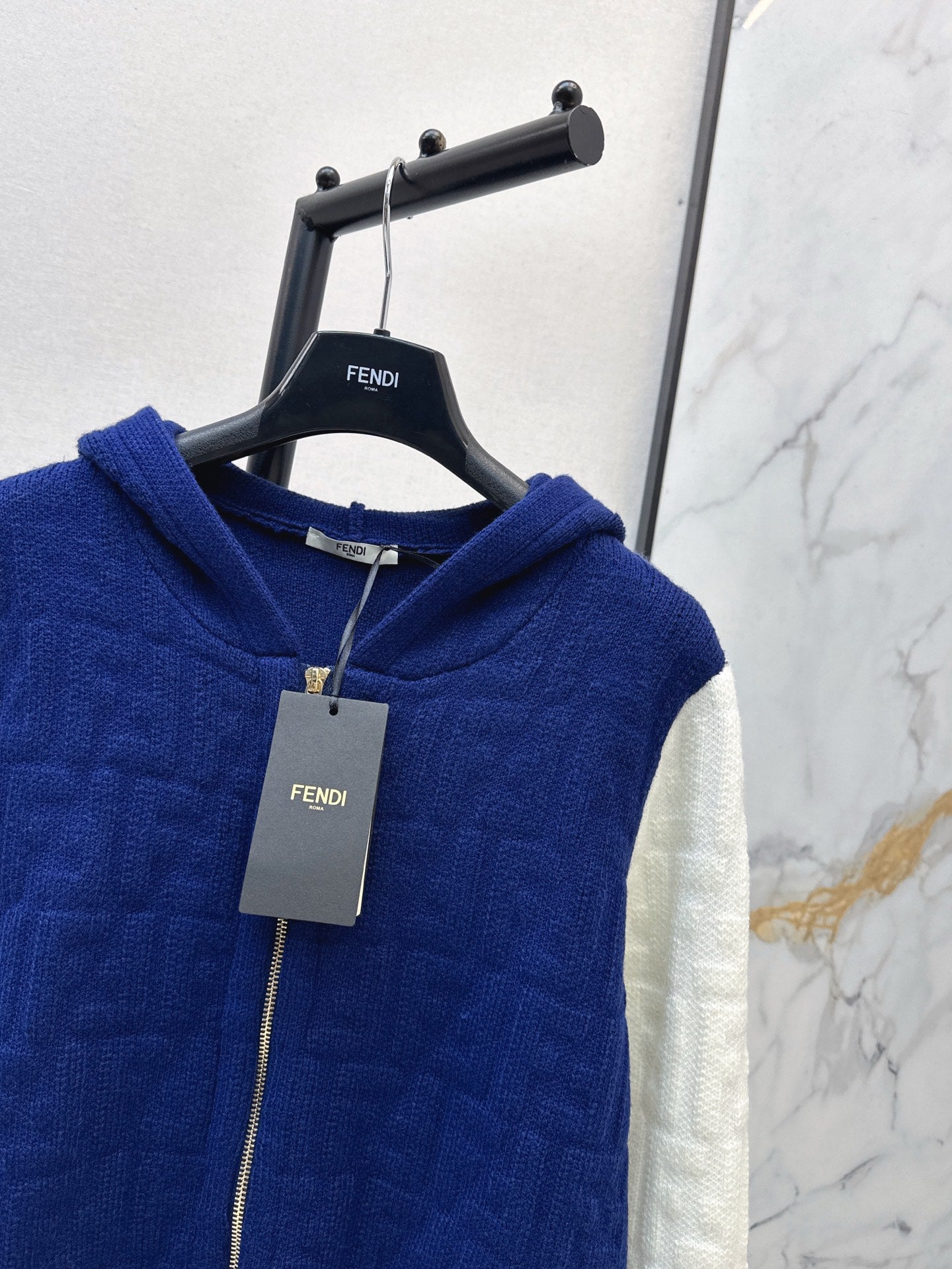 Fend 25fw hooded cardigan