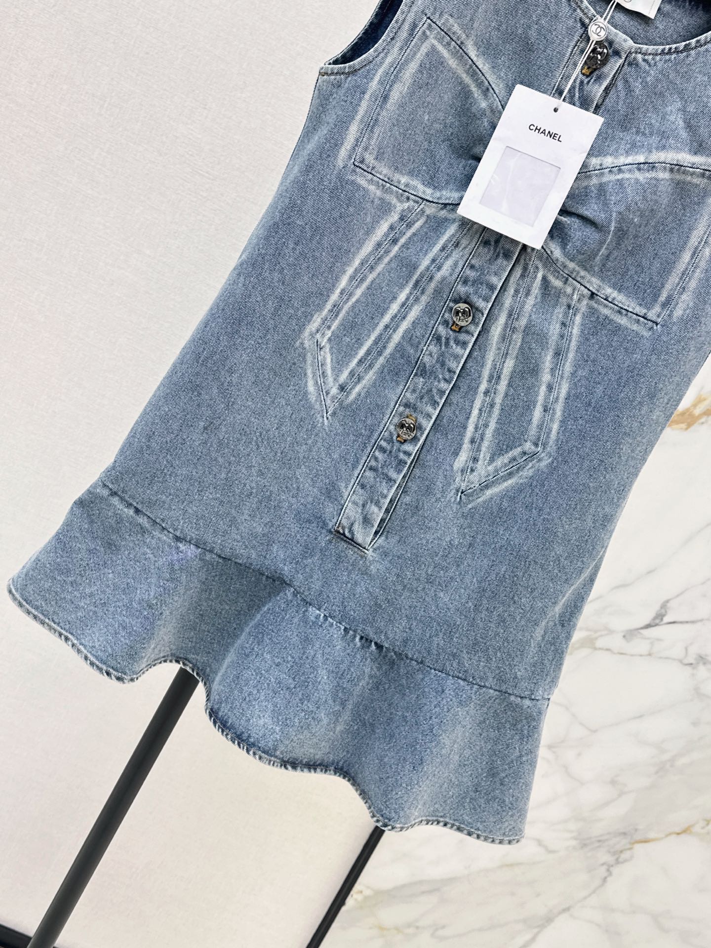 Chan 25fw sleeveless bow denim dress