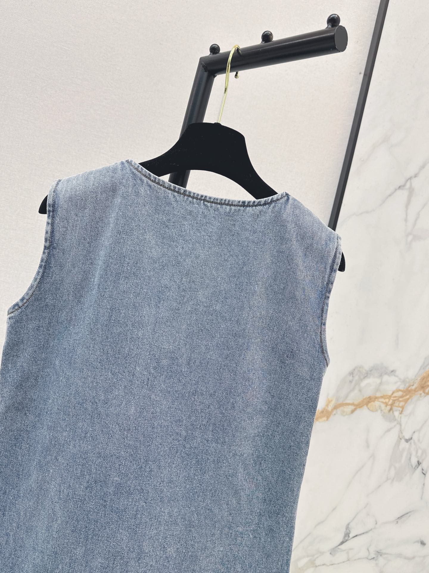 Chan 25fw sleeveless bow denim dress
