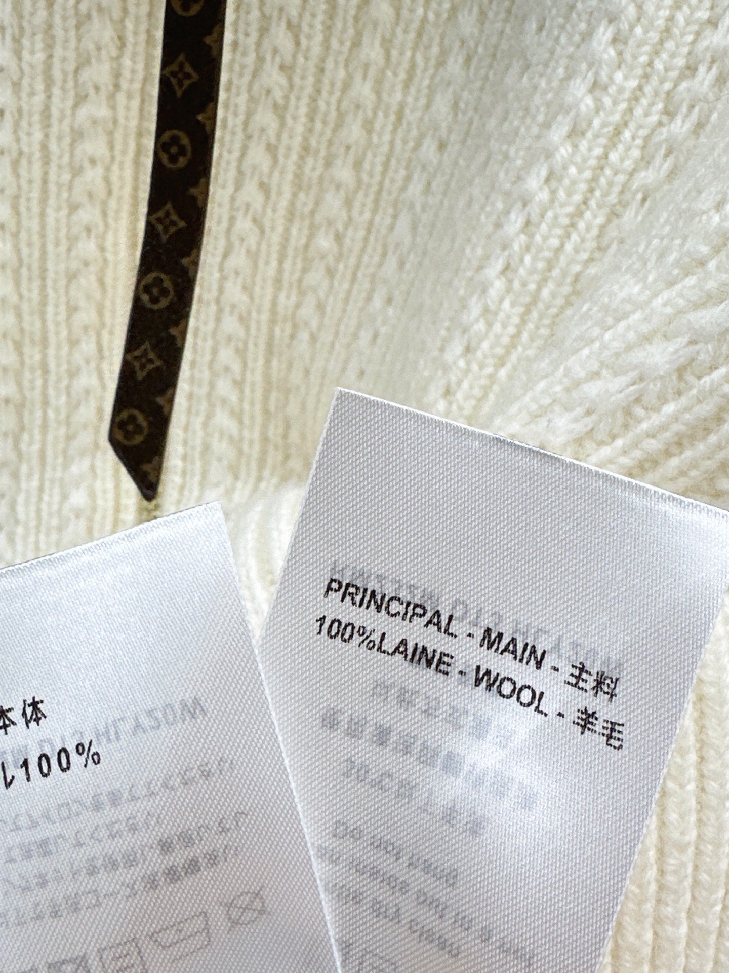 Louis 25fw zip-up knit jacket