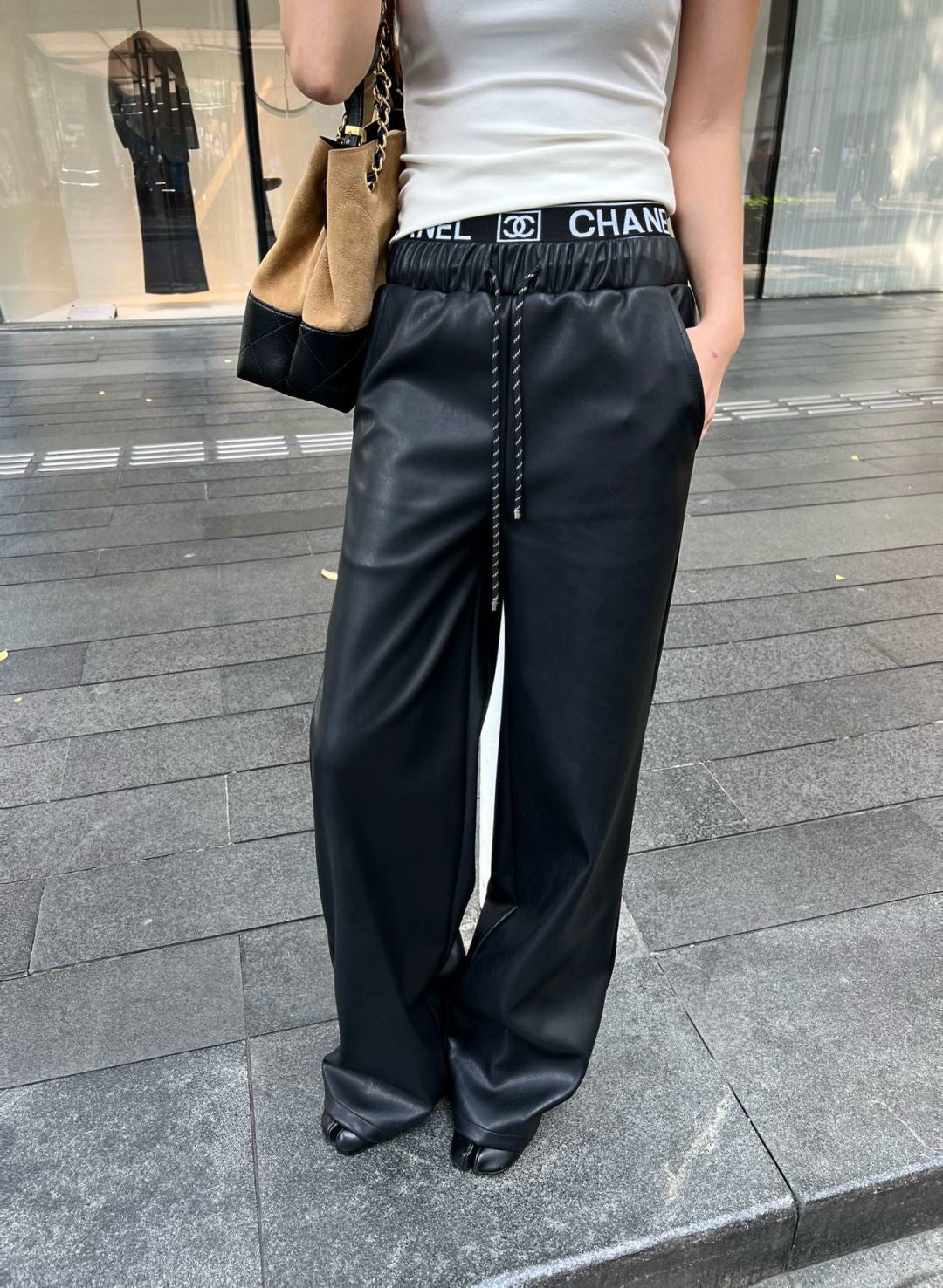 Chan 25fw pu straight pants