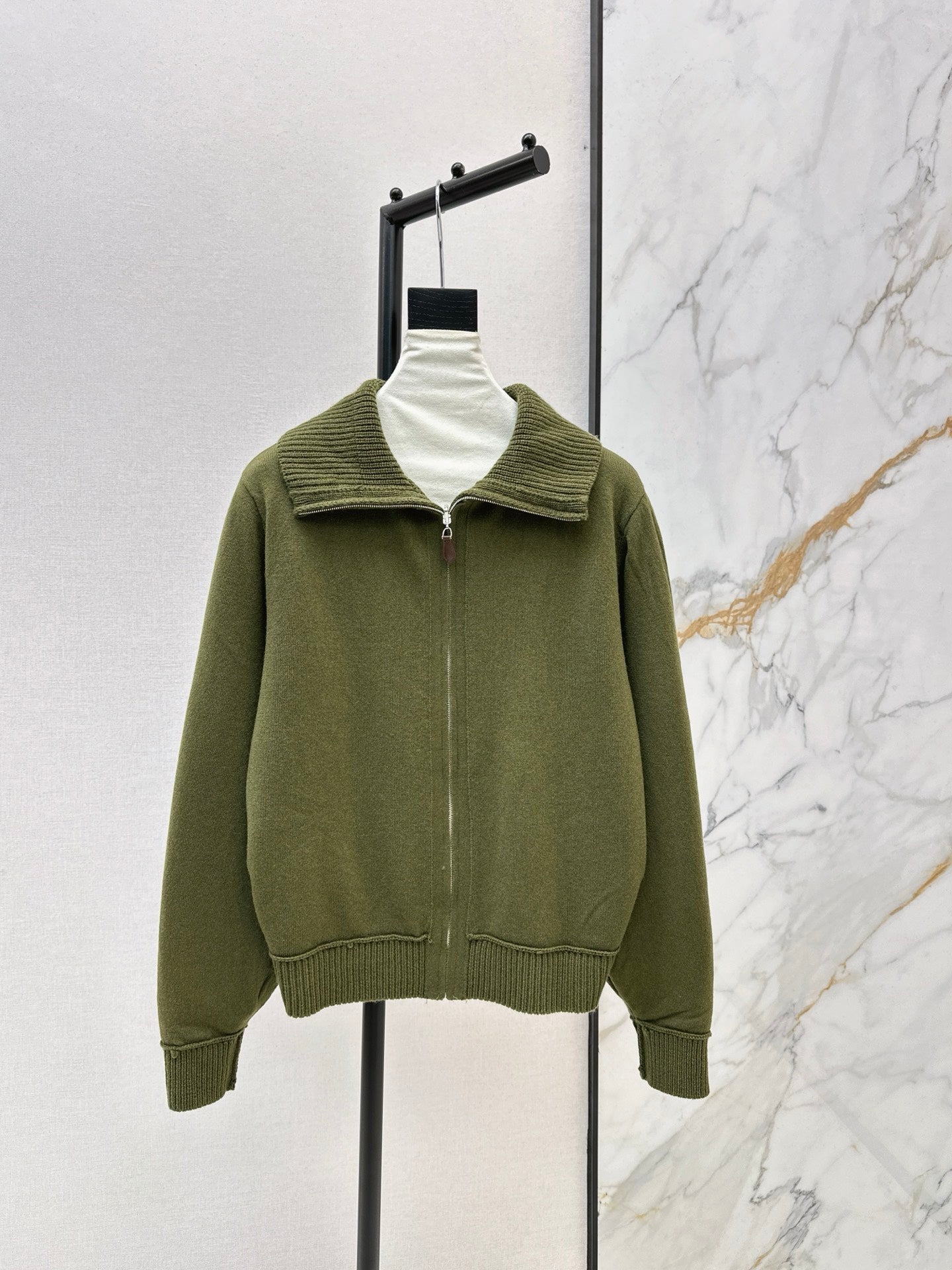 Loro 25fw reversible jacquard knit cardigan