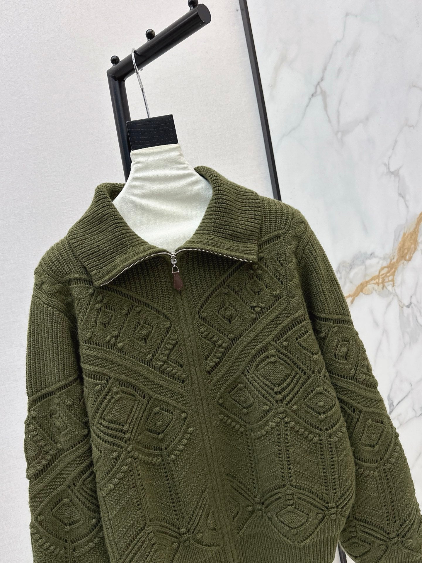 Loro 25fw reversible jacquard knit cardigan