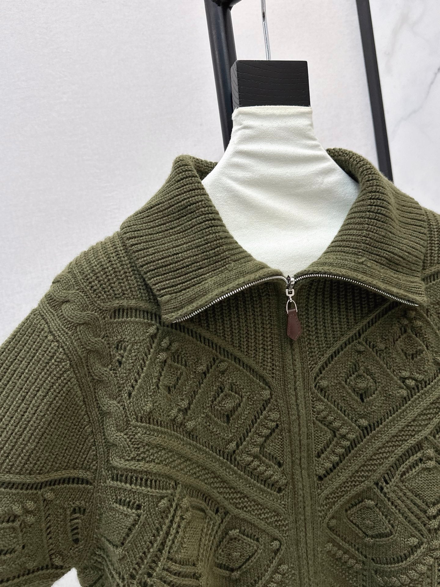 Loro 25fw reversible jacquard knit cardigan