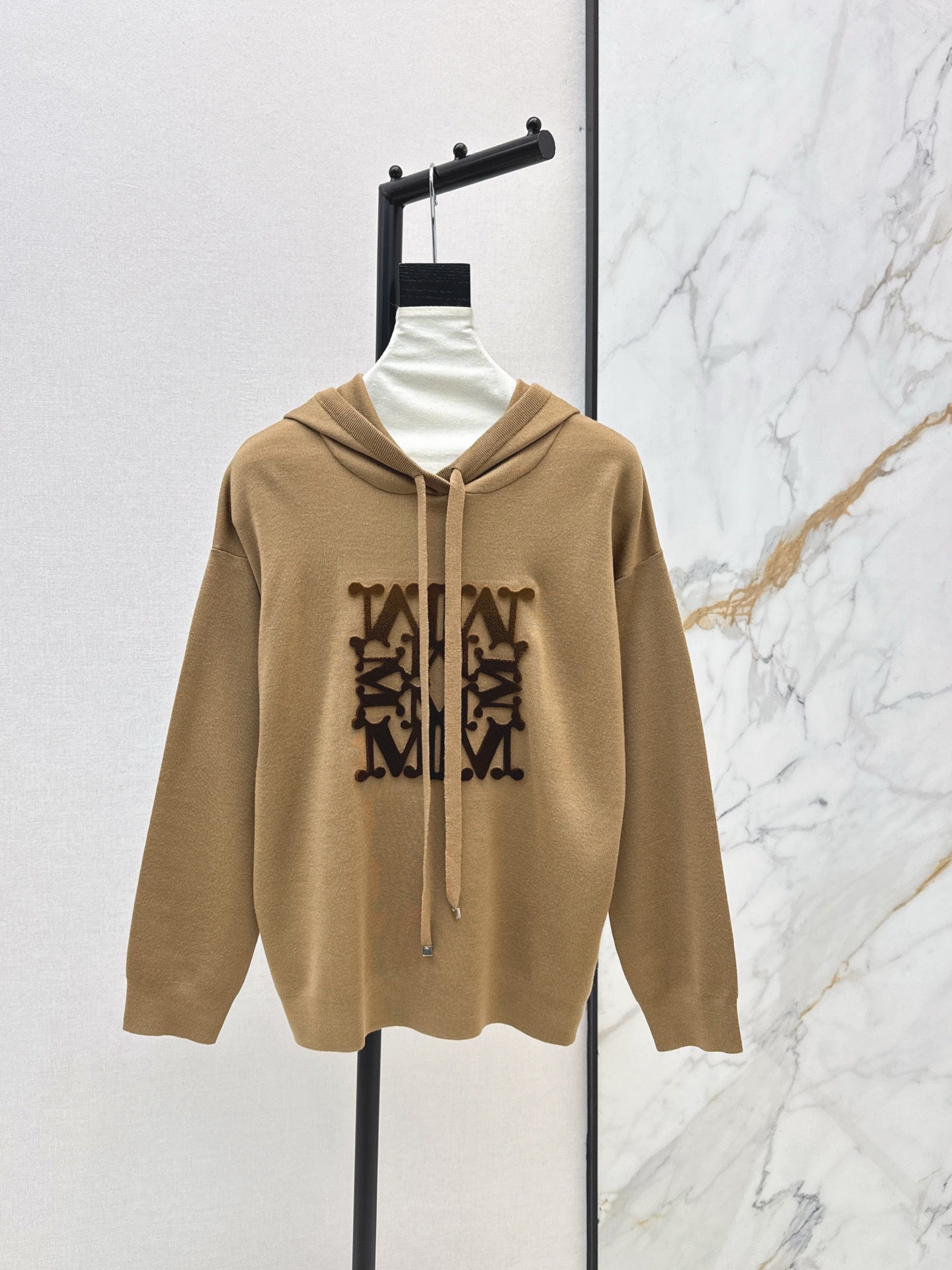 Max 25fw hooded sweater