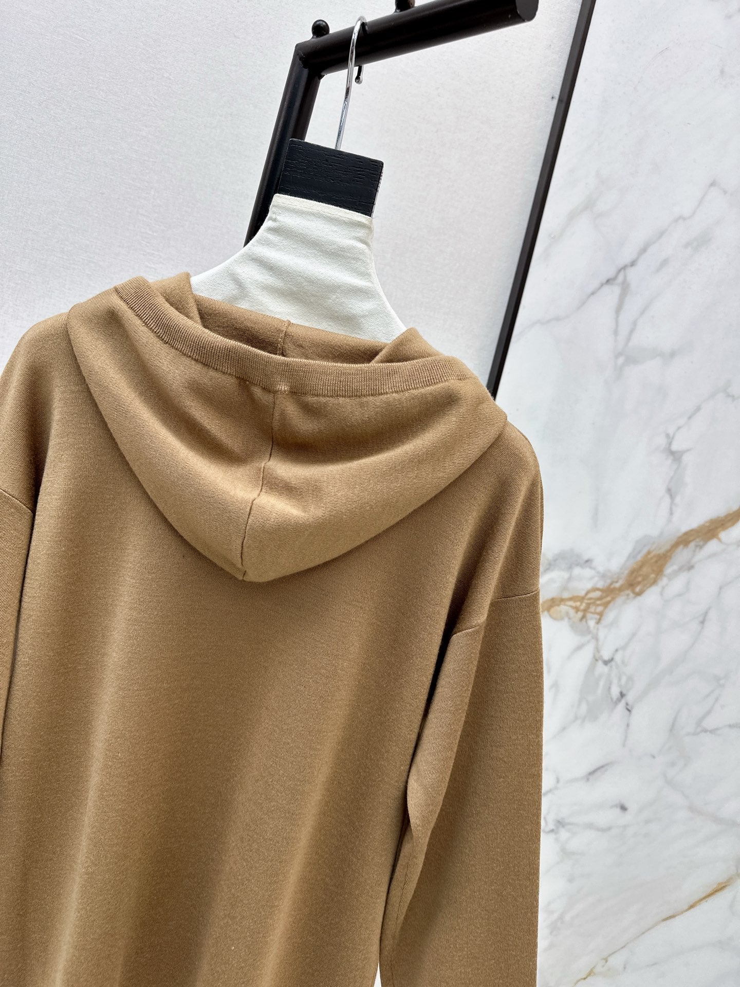 Max 25fw hooded sweater