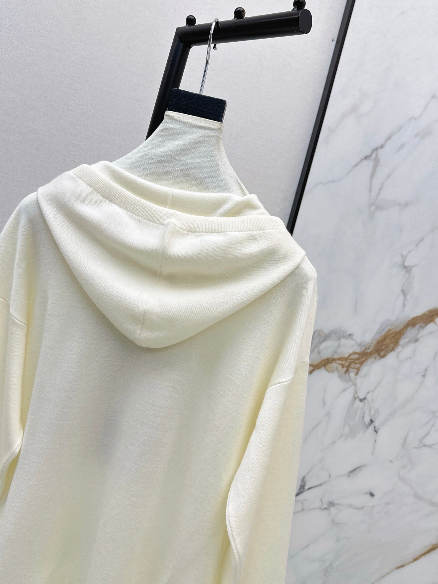 Max 25fw hooded sweater