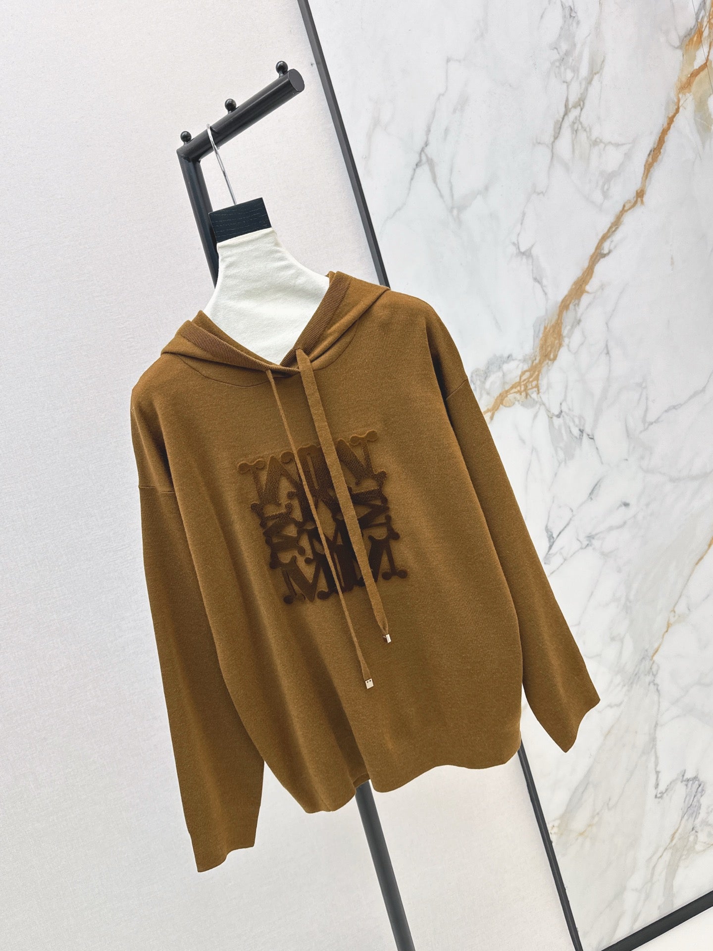 Max 25fw hooded sweater