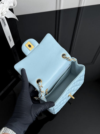 Chan cf17 chain shoulder bag