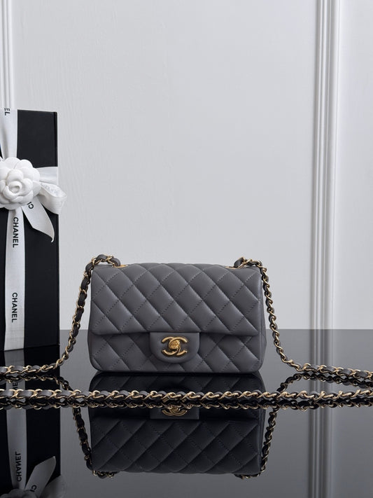 Chan cf20 chain shoulder bag