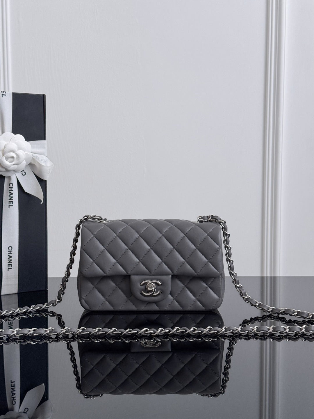 Chan cf20 chain shoulder bag