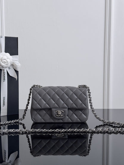 Chan cf20 chain shoulder bag