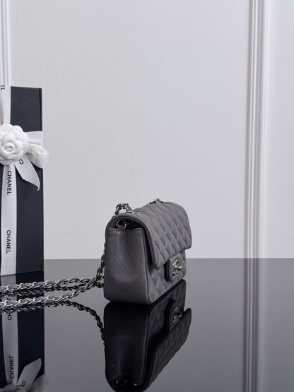 Chan cf20 chain shoulder bag
