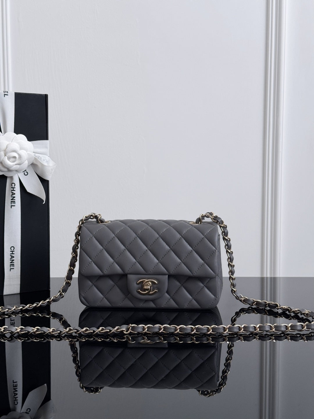 Chan cf20 chain shoulder bag