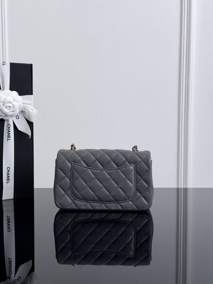 Chan cf20 chain shoulder bag