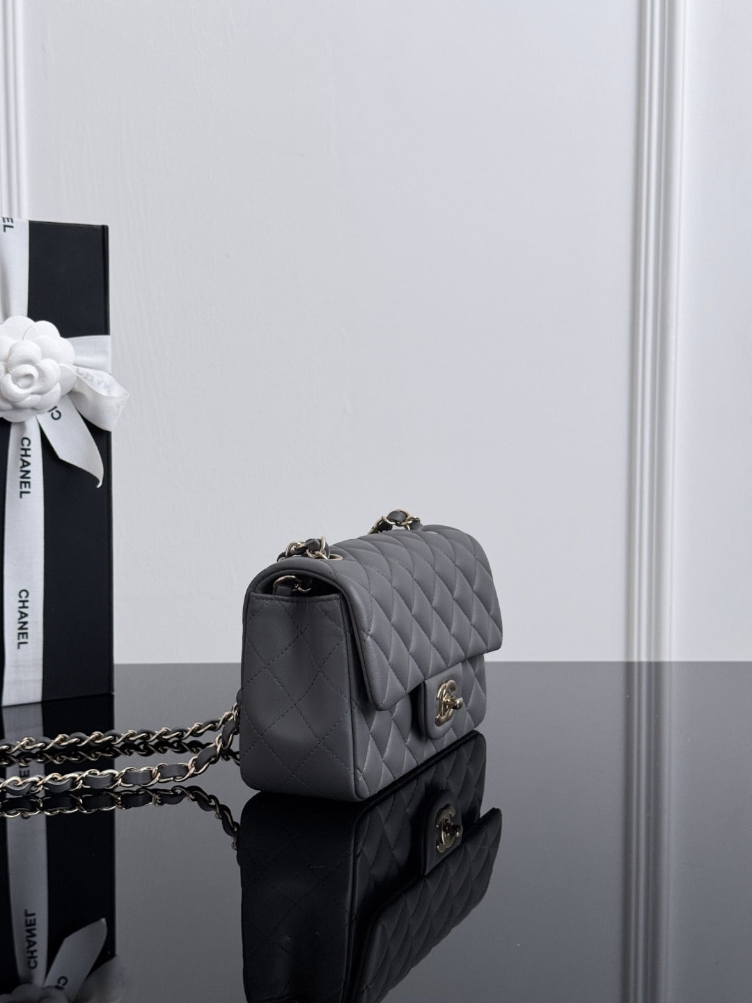 Chan cf20 chain shoulder bag