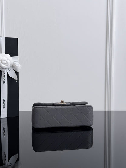 Chan cf20 chain shoulder bag