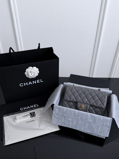 Chan cf20 chain shoulder bag