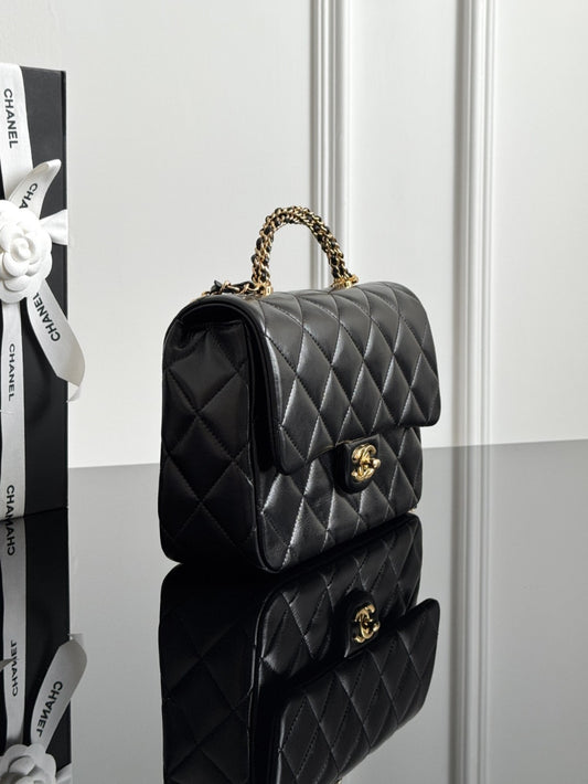 Chan 24B twist handle shoulder bag