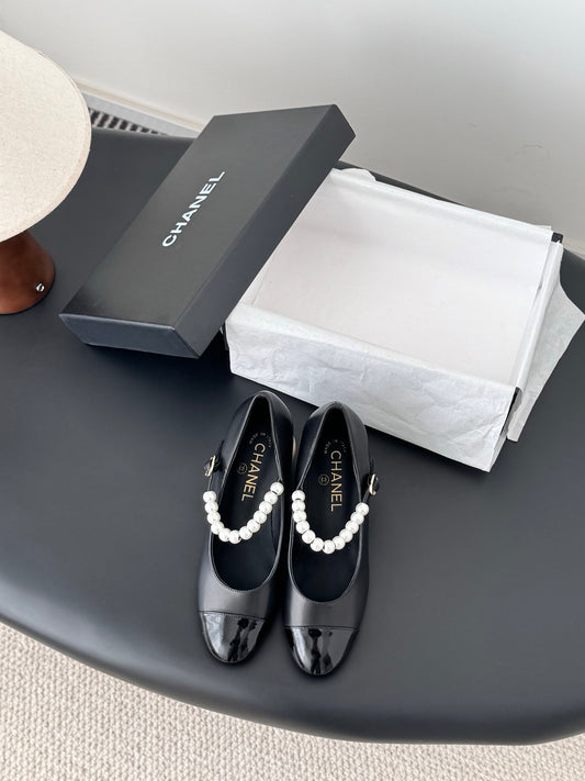 Chan 26ss pearl mary jane flats