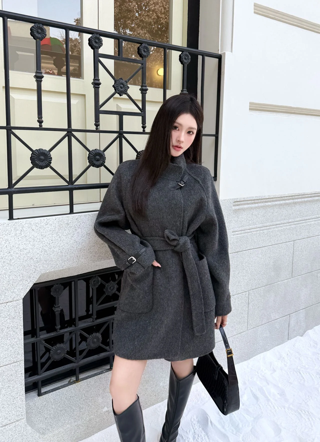 Her 25fw woolen belted overcoats