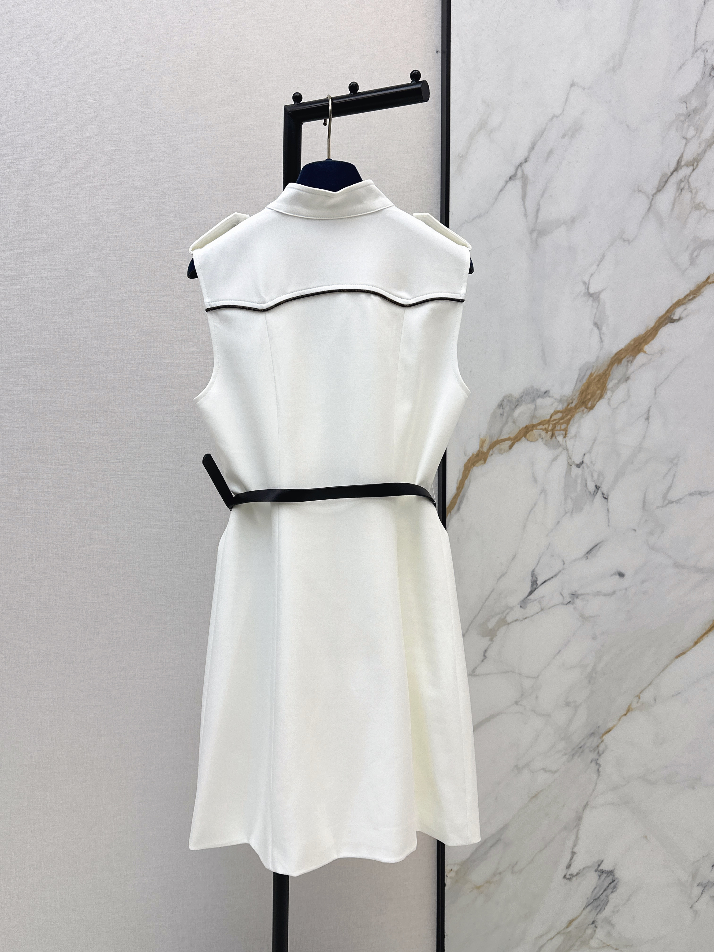 Loui 26ss sleeveless dress