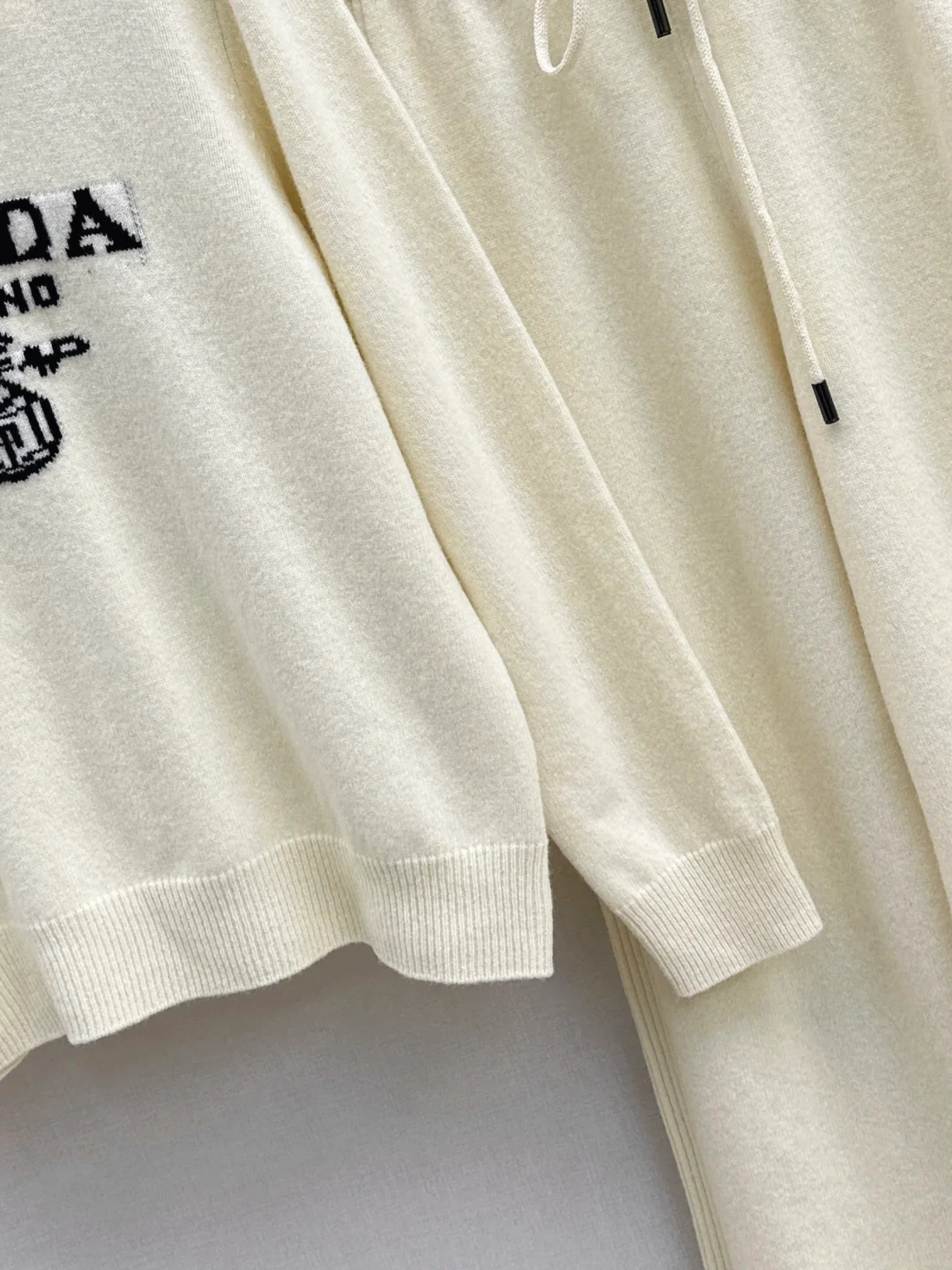 Pra 25fw sweater pants set