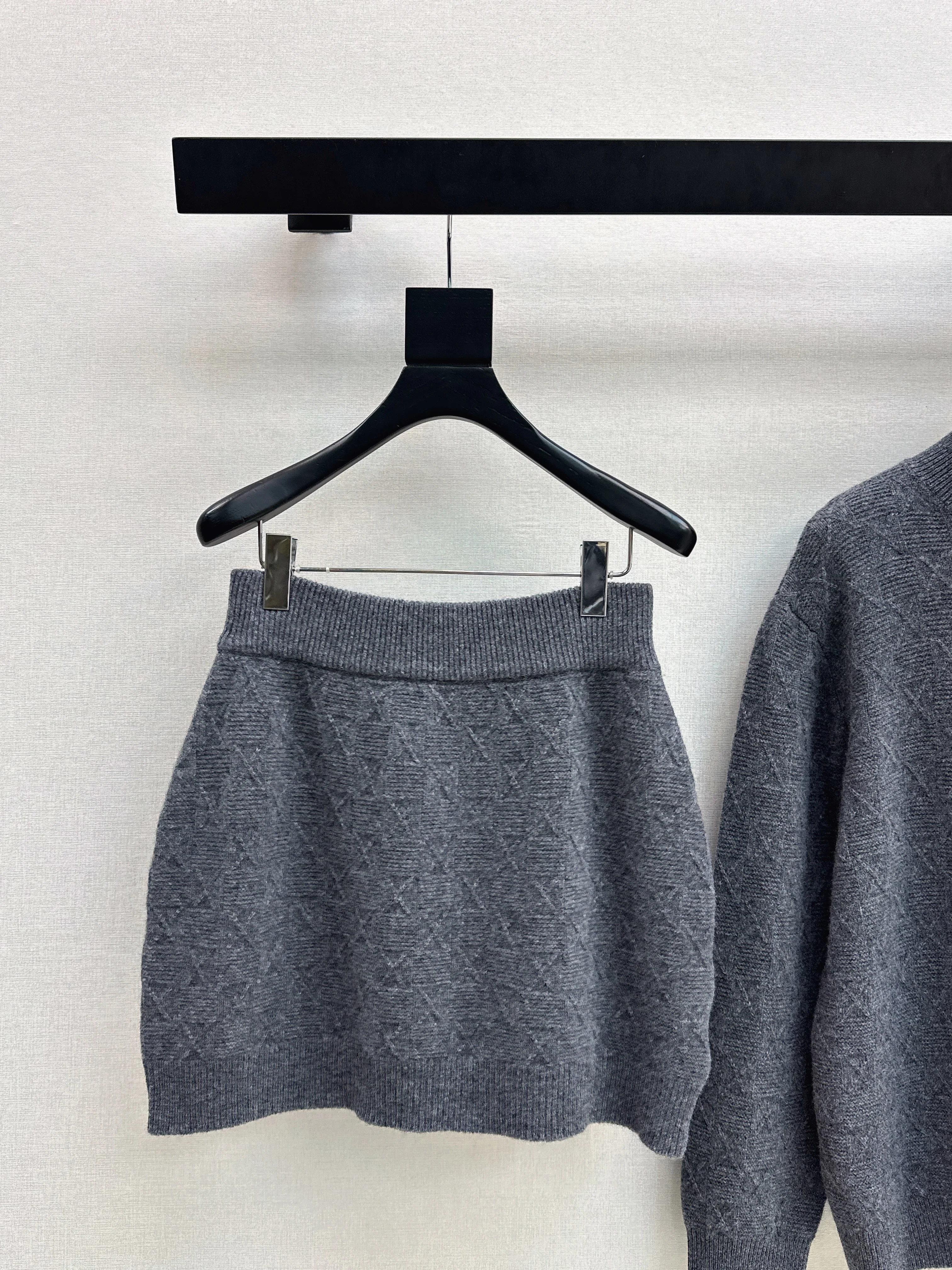 Miu 26ss jacquard knit sweater+skirts set