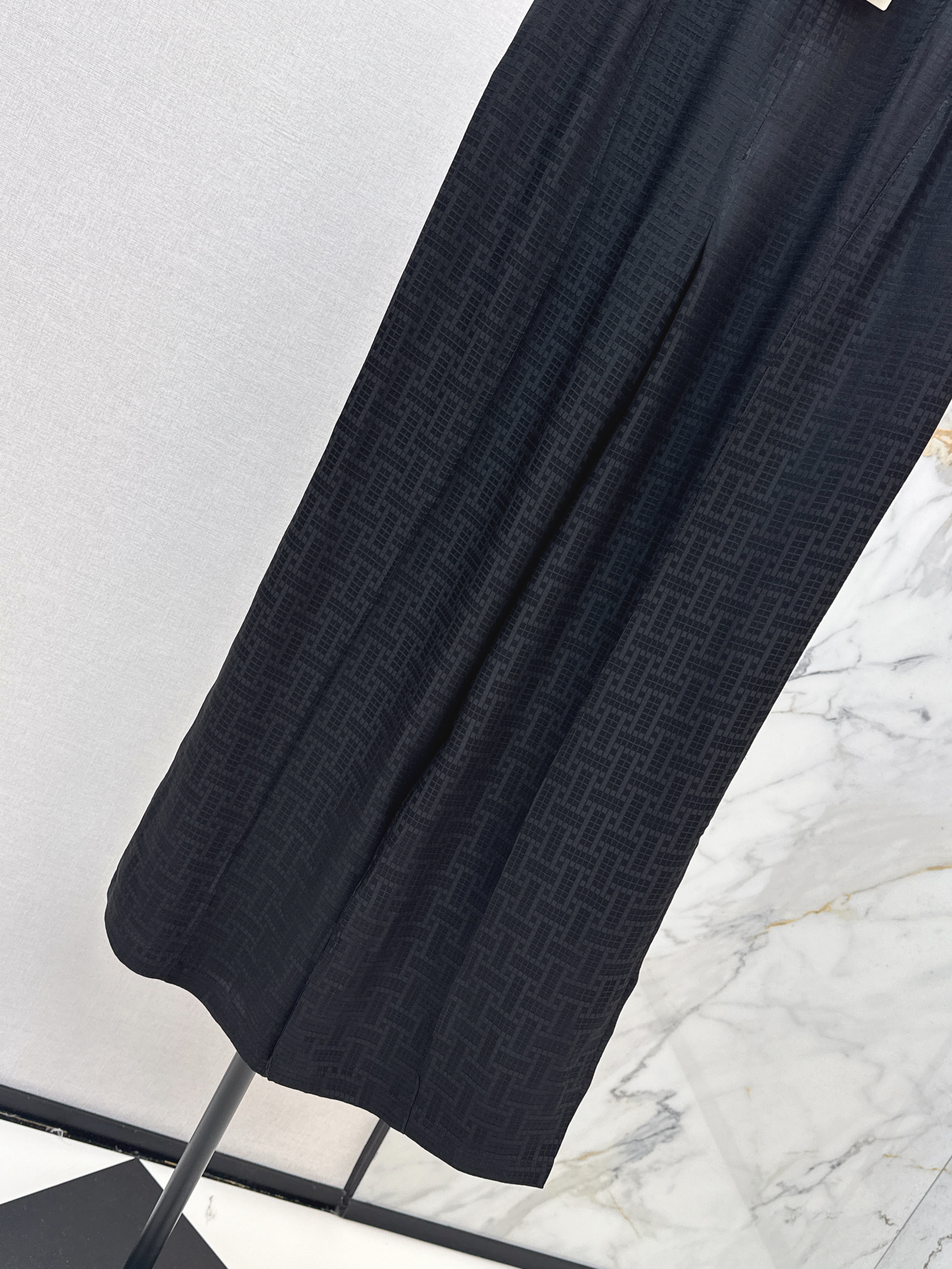 Her 26ss jacquard silk pant