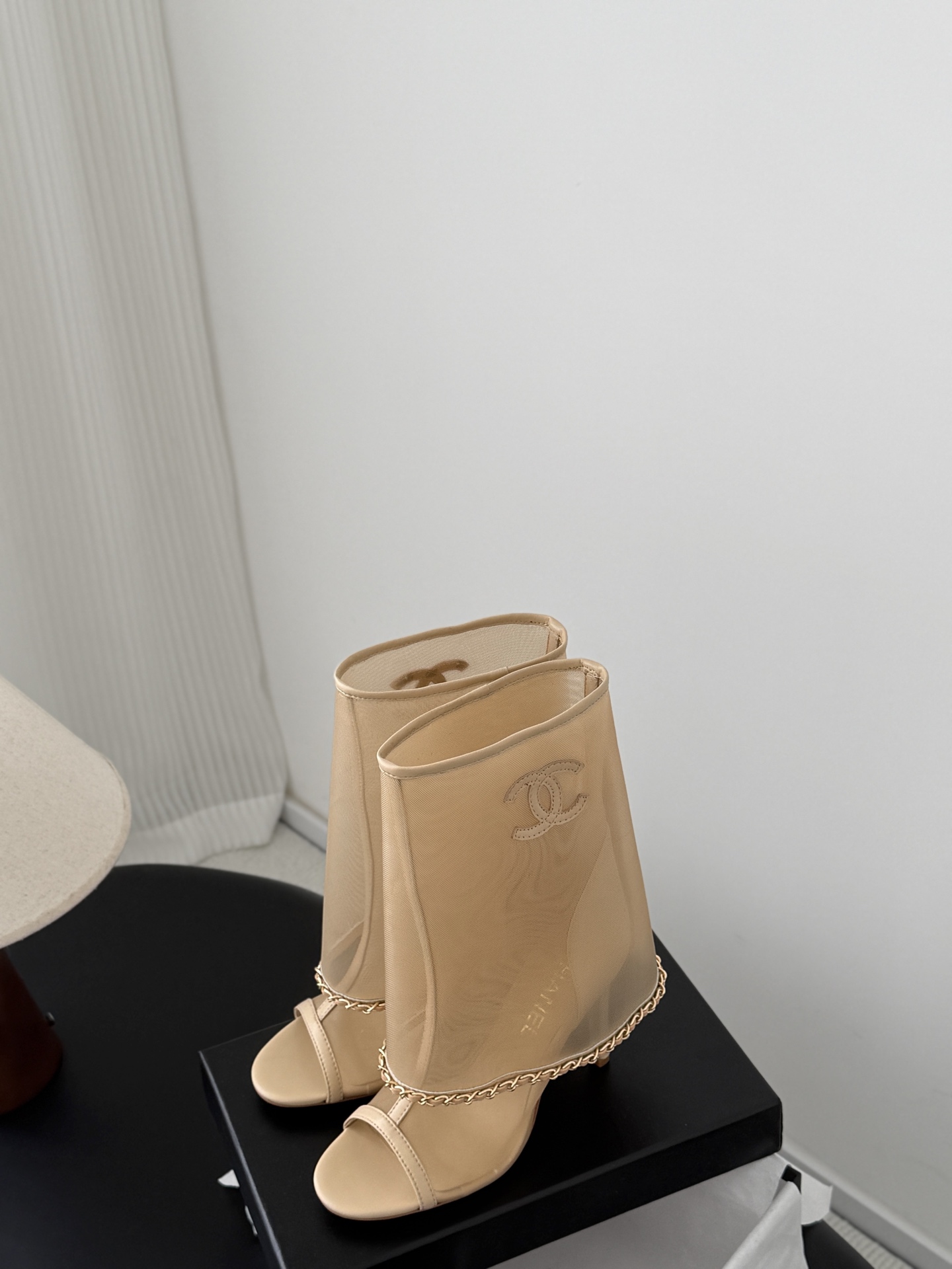 Chan 26K meash ankle boot