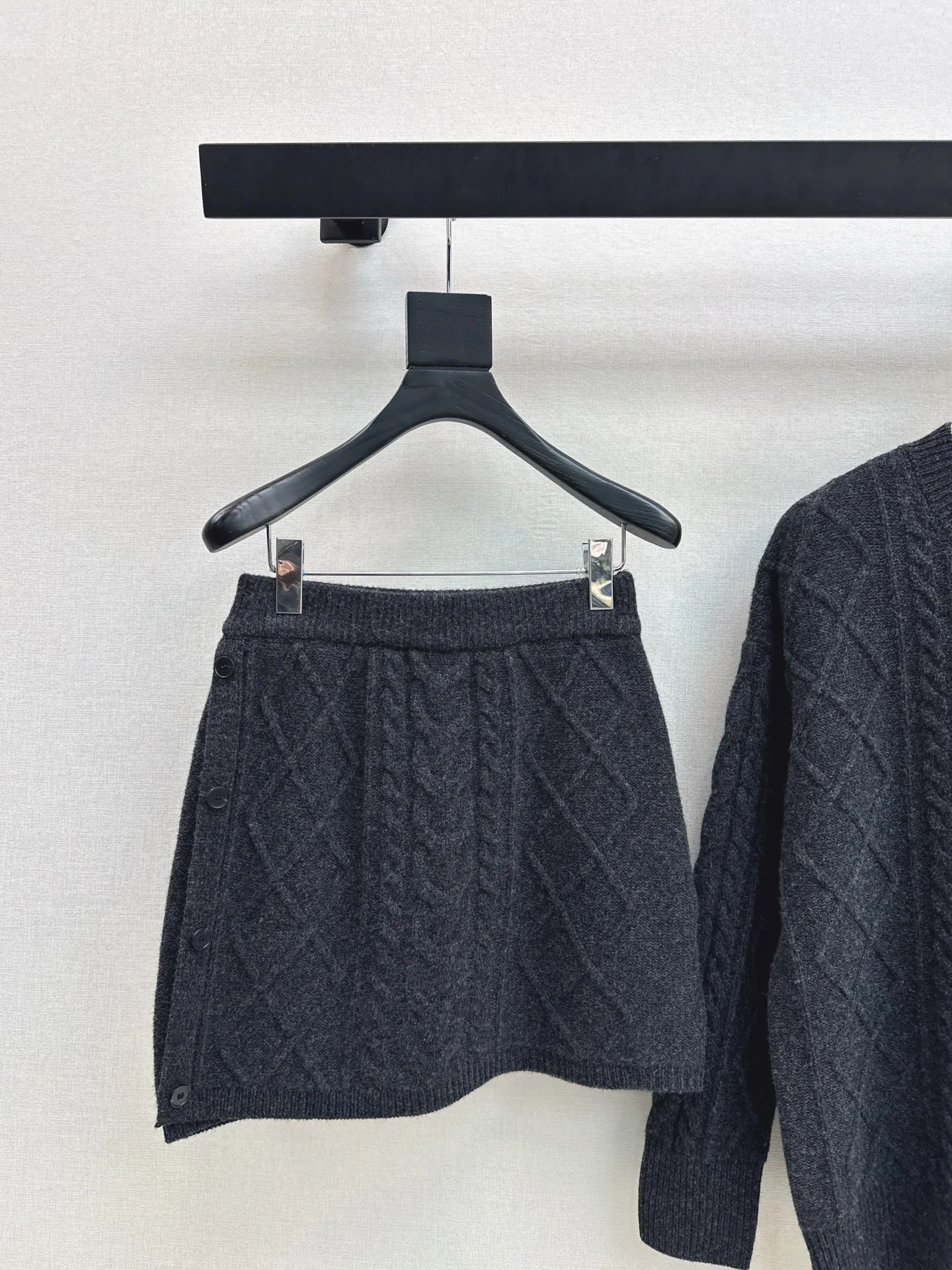 Max 26ss outfit sets sweater skirts