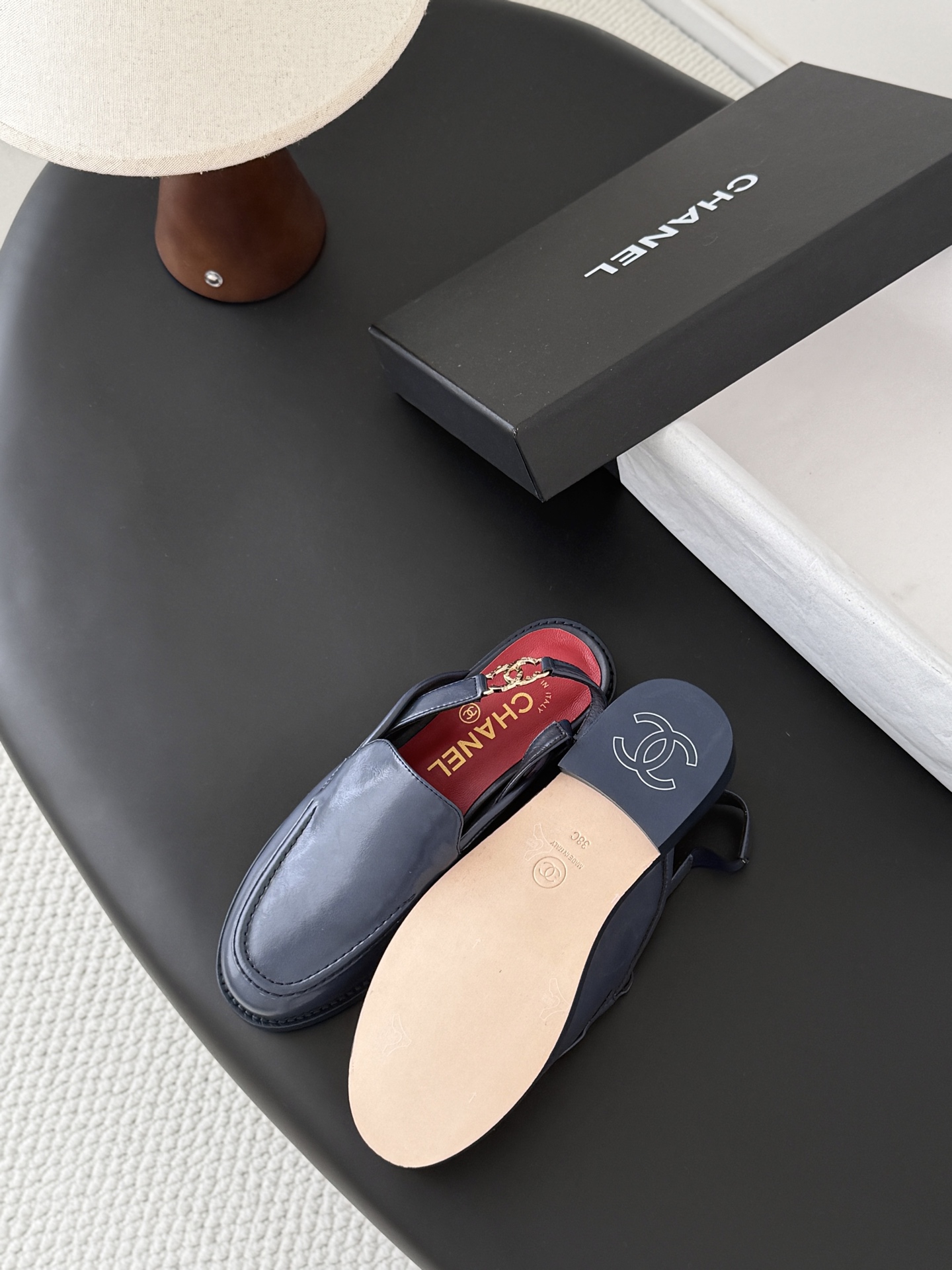 Chan 26ss slingblack loafers