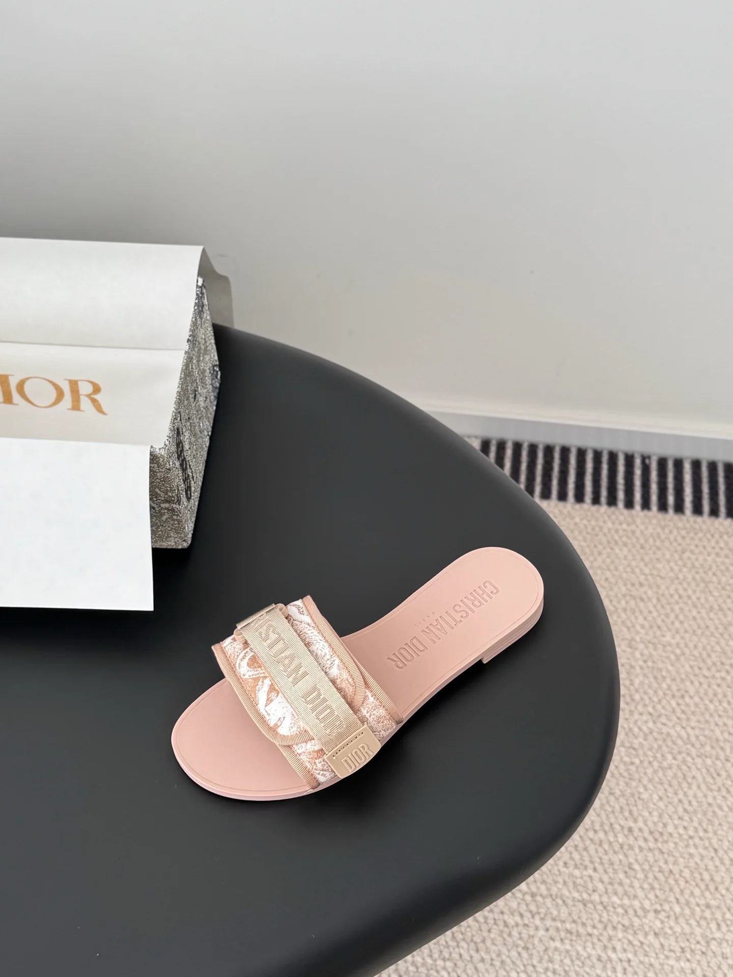 CD 25fw sandals
