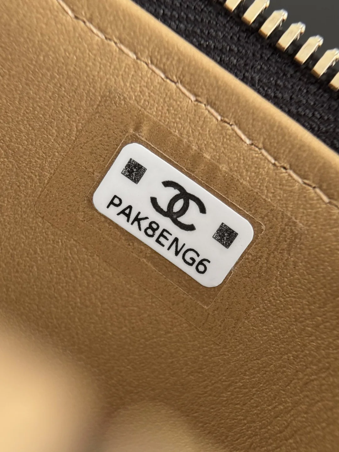 Chan chain shoulder bag with gold ball charm