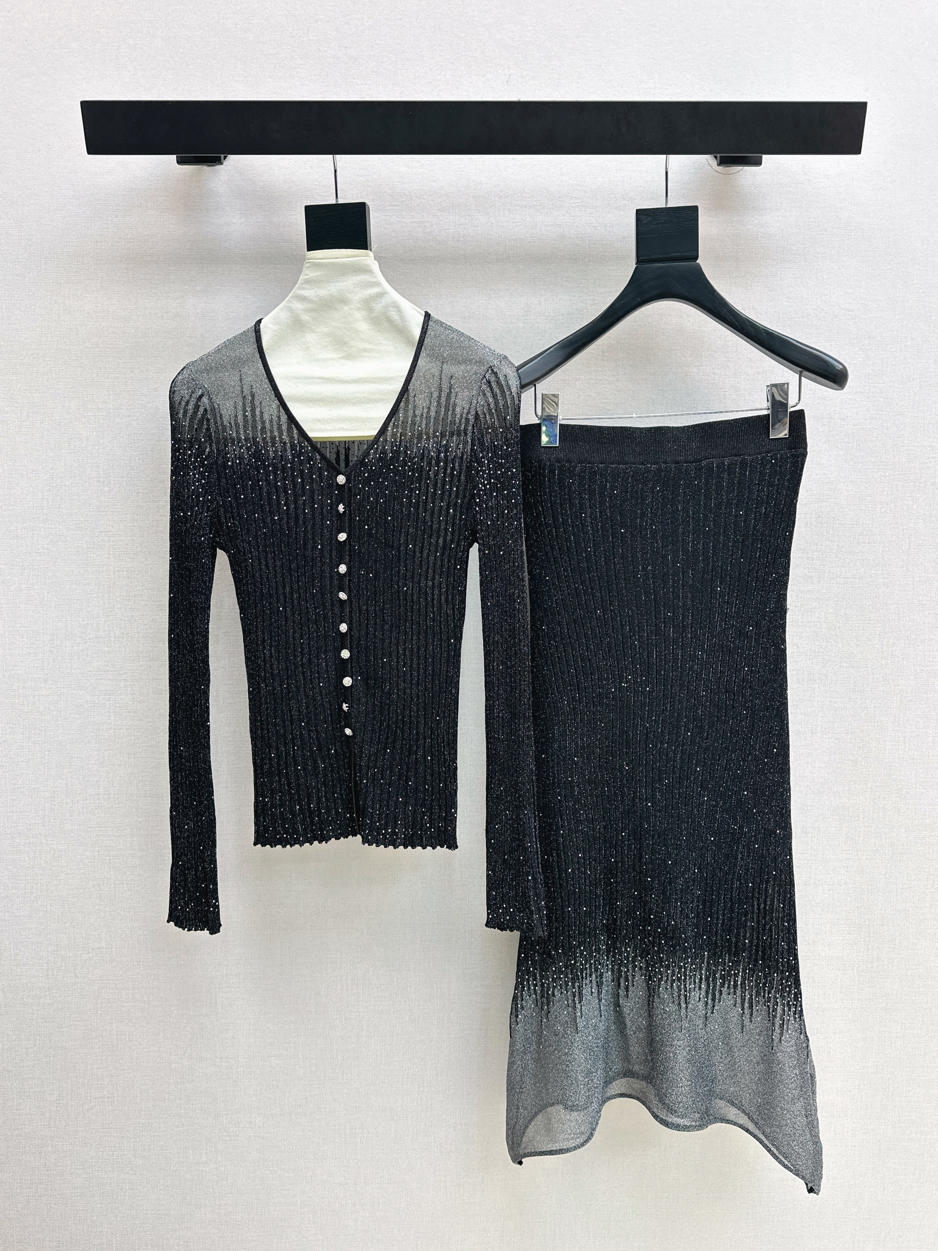 Chan 26ss rhinestone knit suit