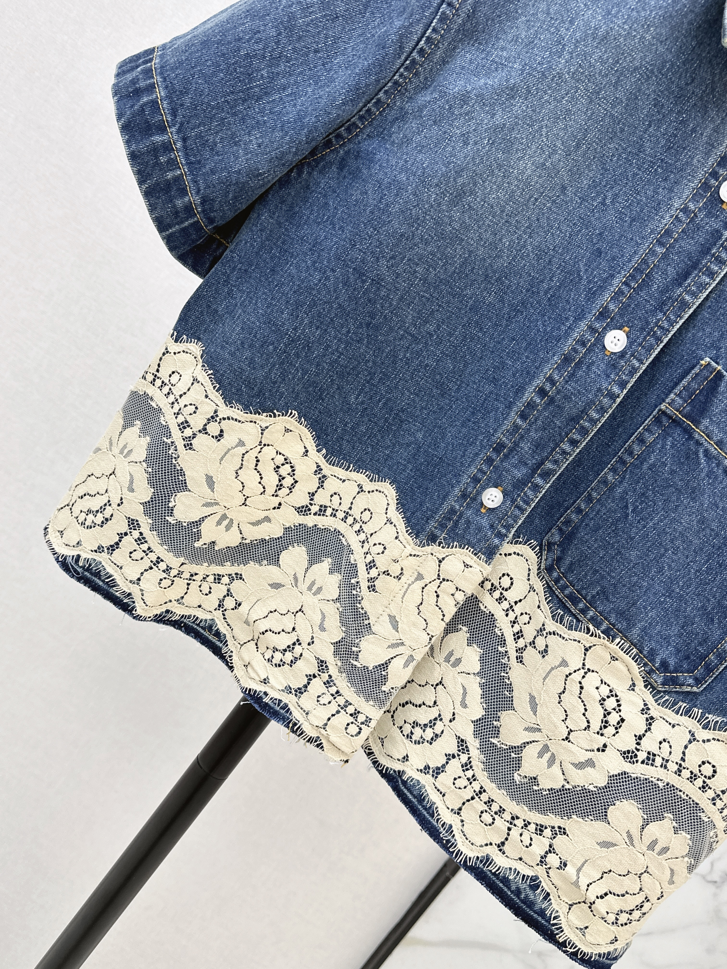 Dolc 26ss lace contract denim shirt