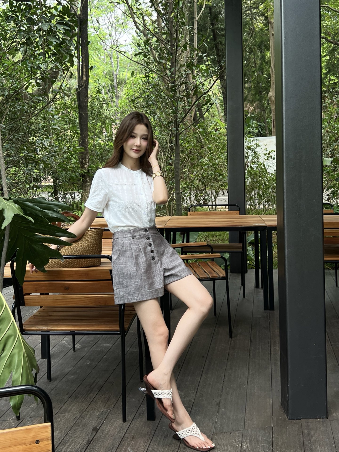 Celi 26ss hollow embroidery shirt