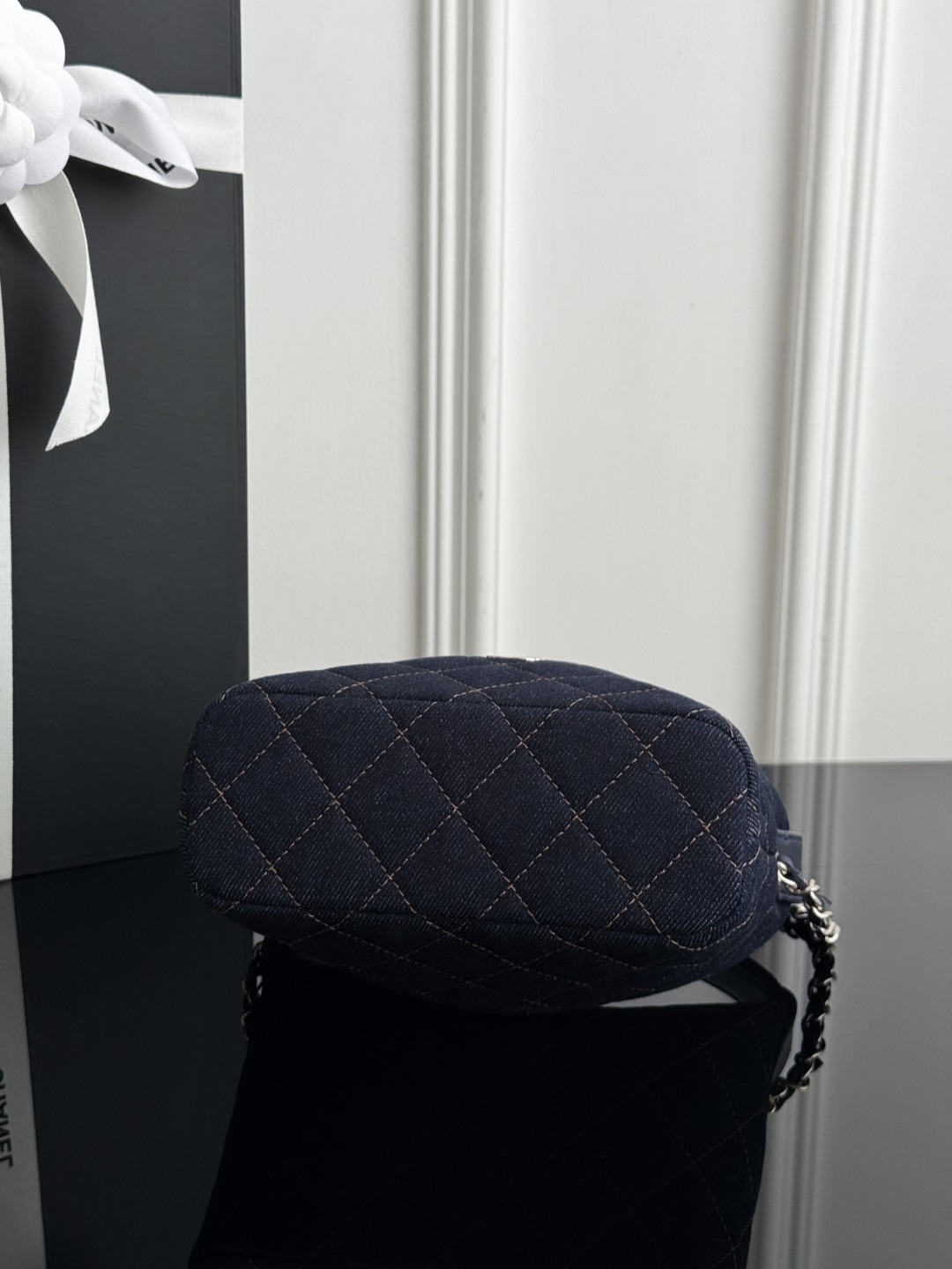 Chan 26P denim clutch with chain