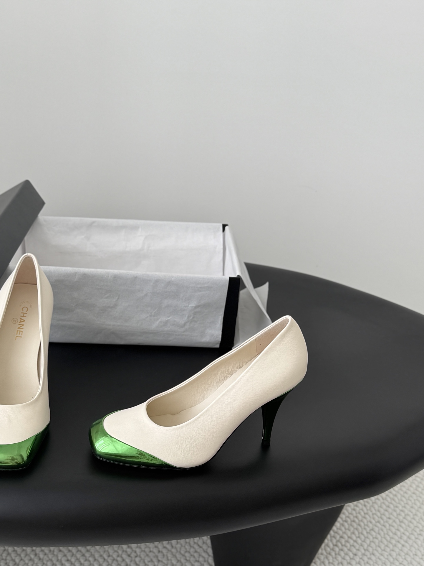 Chan 26K stilettos pumps