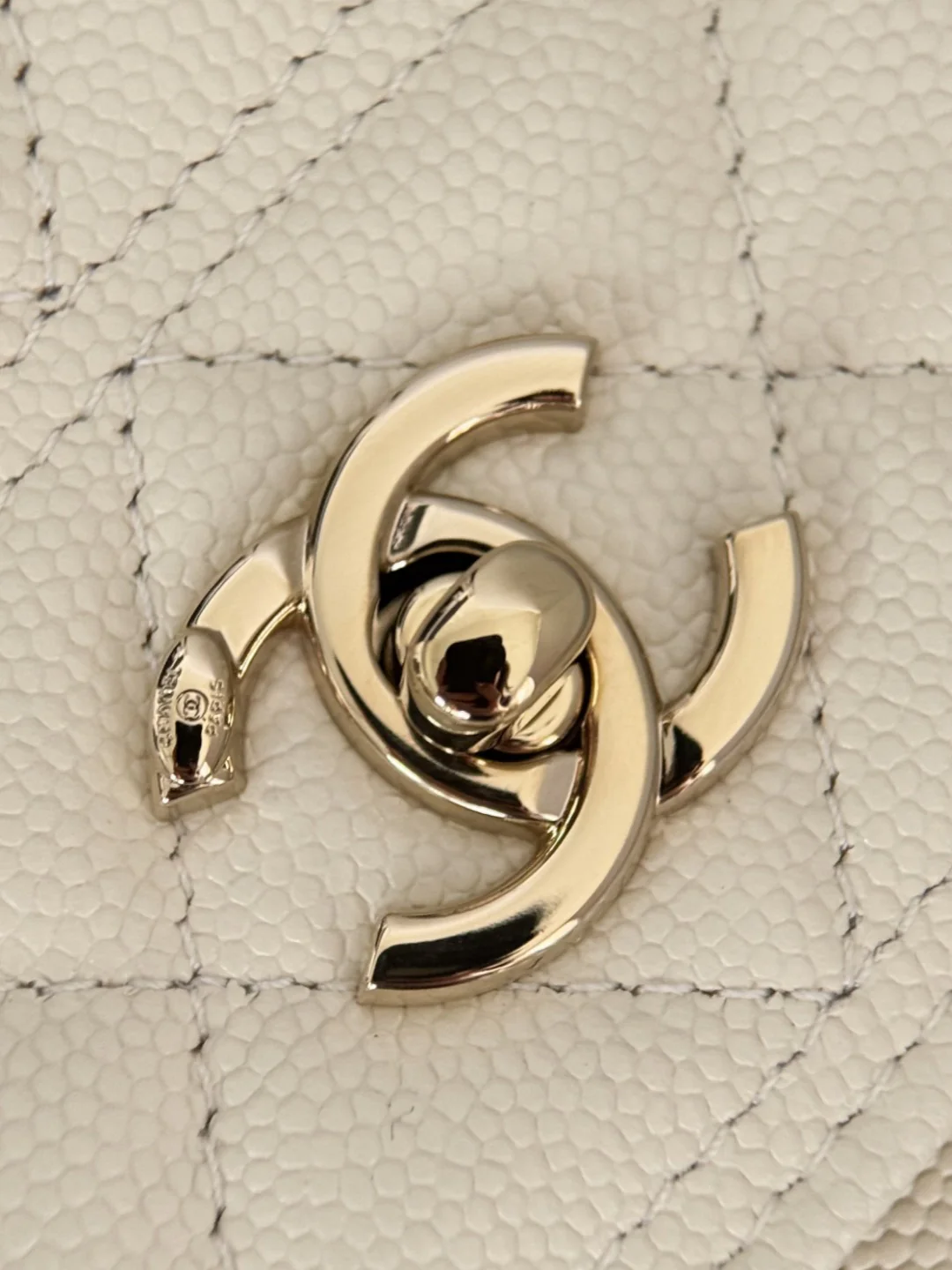 Chan 25C messenger bag