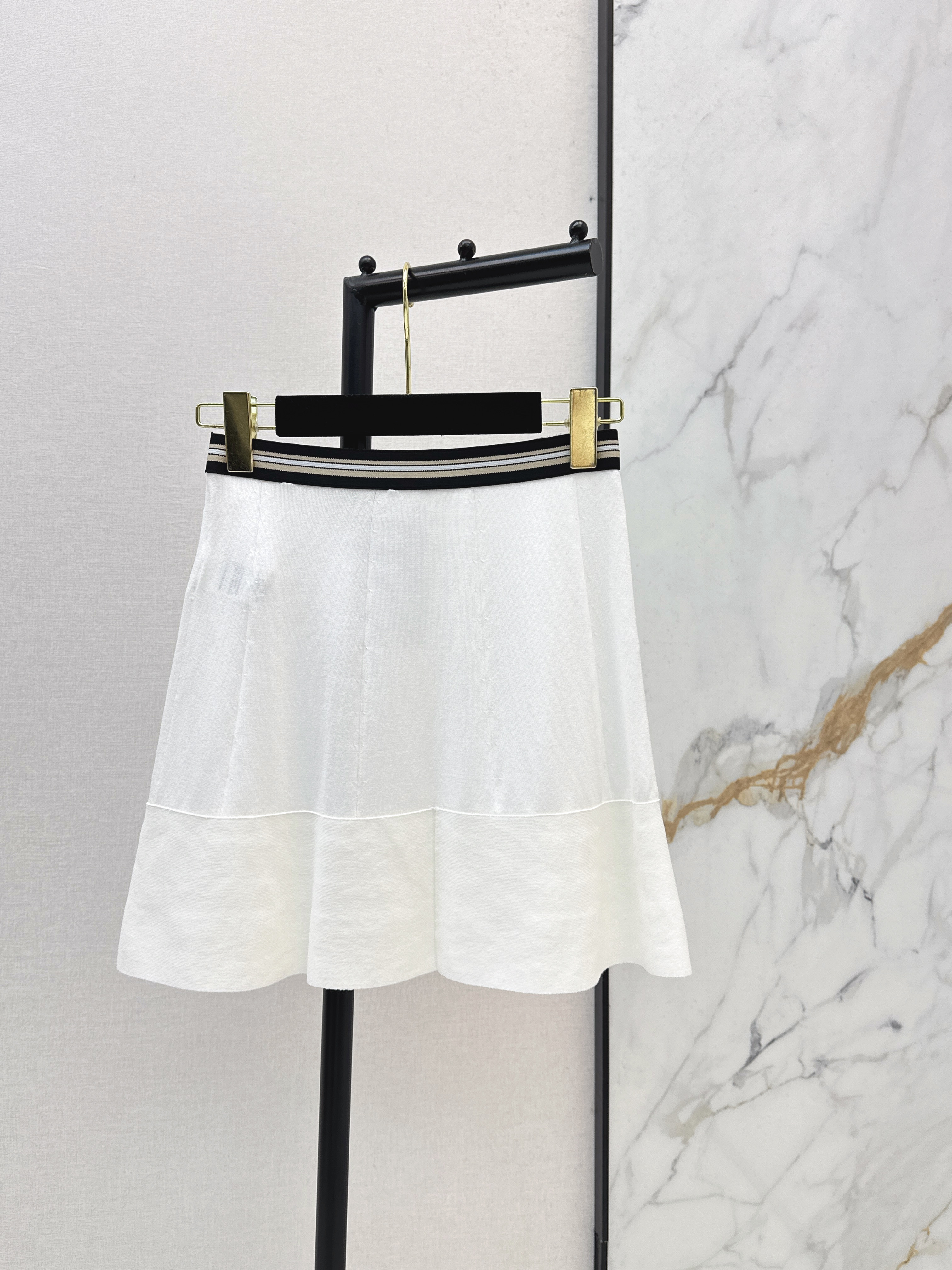 Chan 26ss A-line skirt