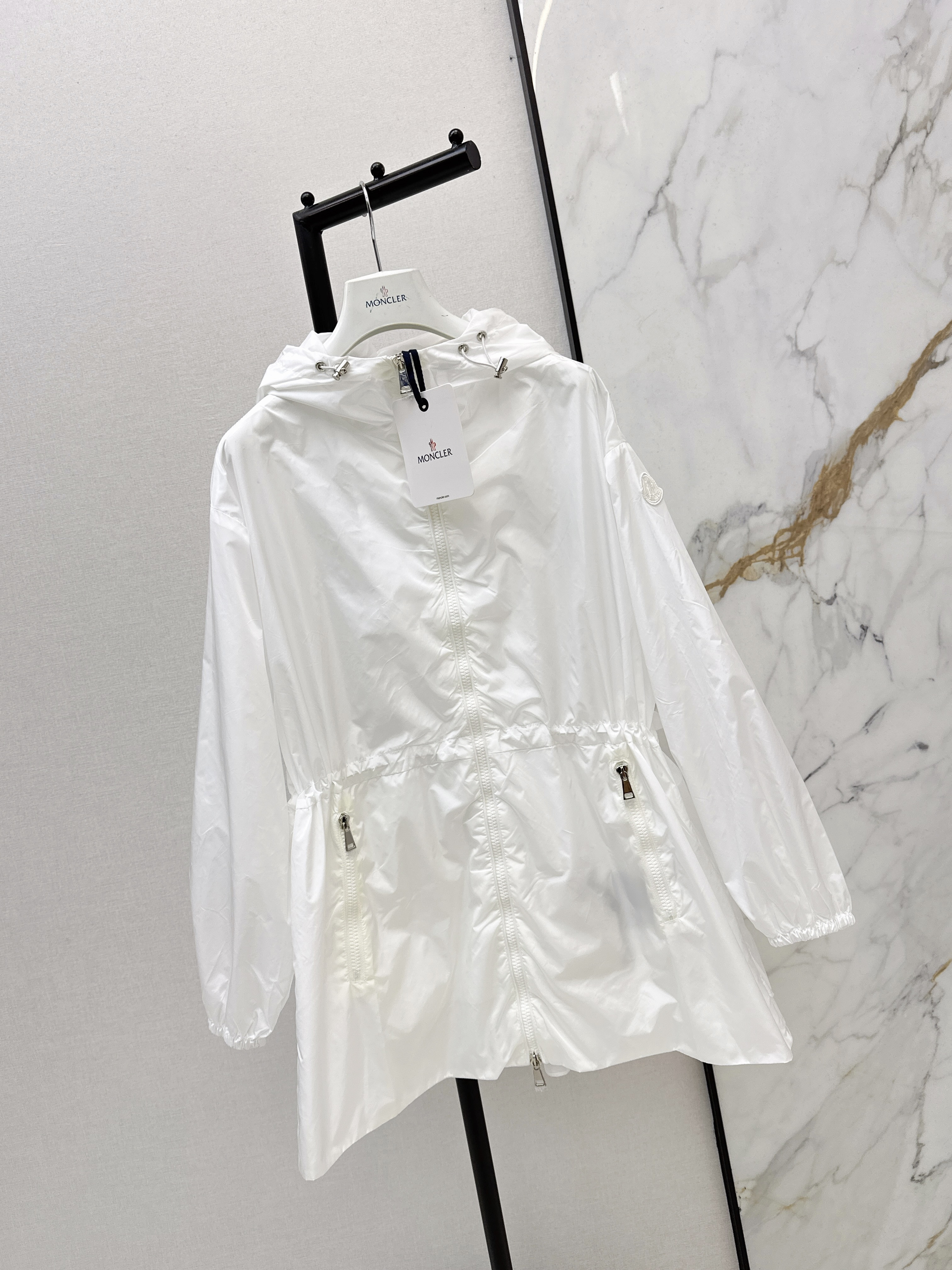 Monc 26ss trench coats